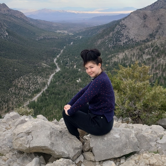 Meet your Posher, Brooke, Open to Offers on Clothing - Picture 5 of 8